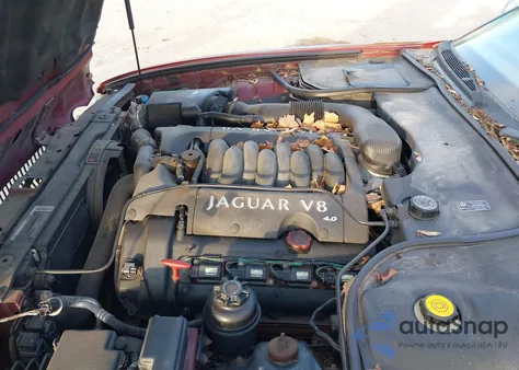 2000 Jaguar Xj8 Vanden Plas from USA, damaged, VIN SAJDA24C4YLF13846